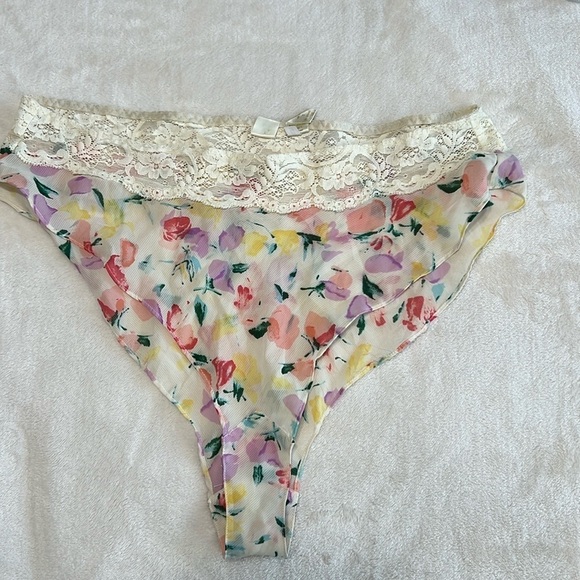 Victoria's Secret Other - Vintage Victoria’s Secret Gold Label Floral Lace High Cut Panty Size Small